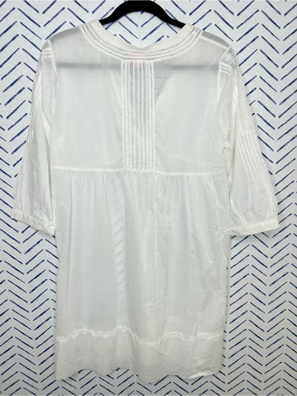 Lilly Pulitzer white embroidered Alfa Beach Tunic size Medium excellent